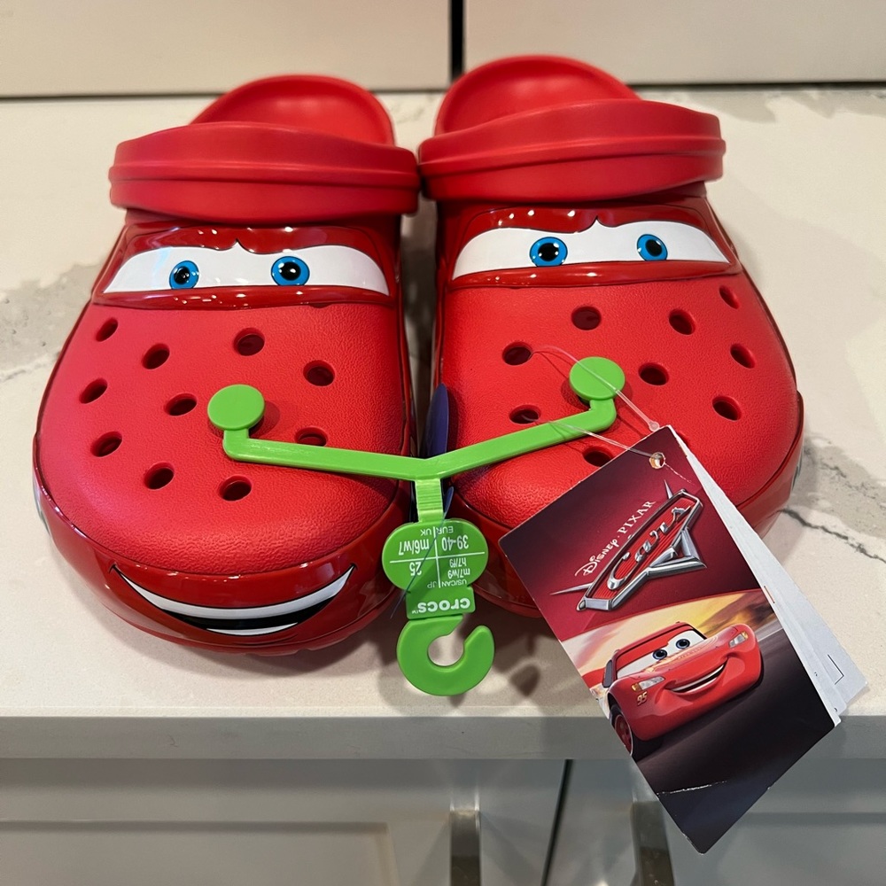 Lightning McQueen CROCS